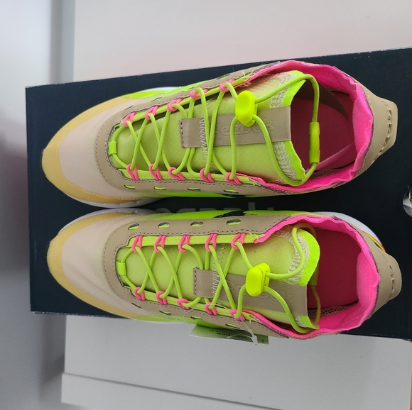 Reebok Legacy 83, size 7.5 and 8 - Picture 2 of 2